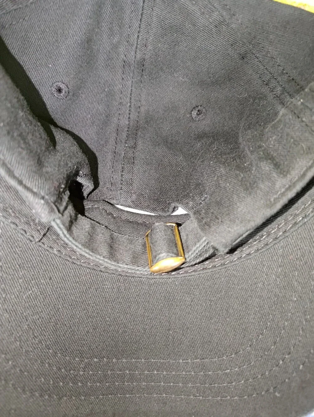 RCo Embroidered LogoTrucker Strap-on Hat Cap OSFM
